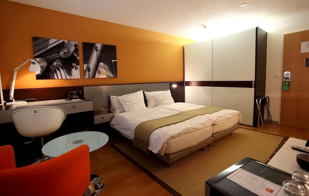 Design Hotel F6 Женева