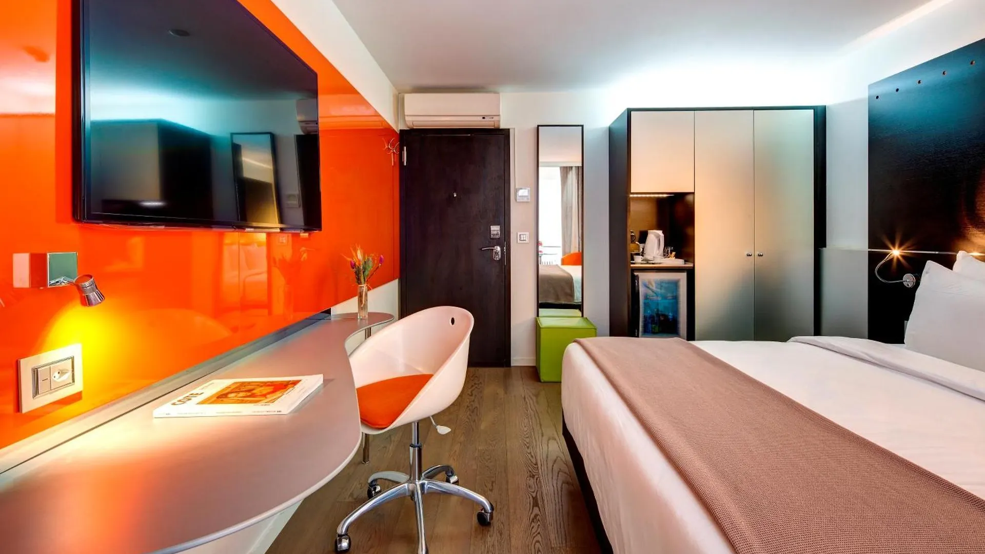 Design Hotel F6 Женева
