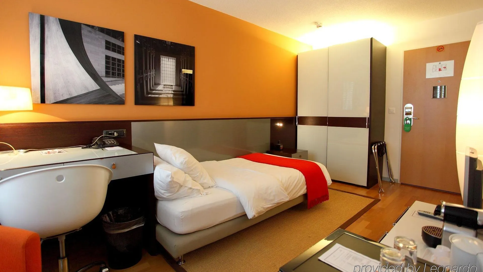 Design Hotel F6 Женева Швейцария
