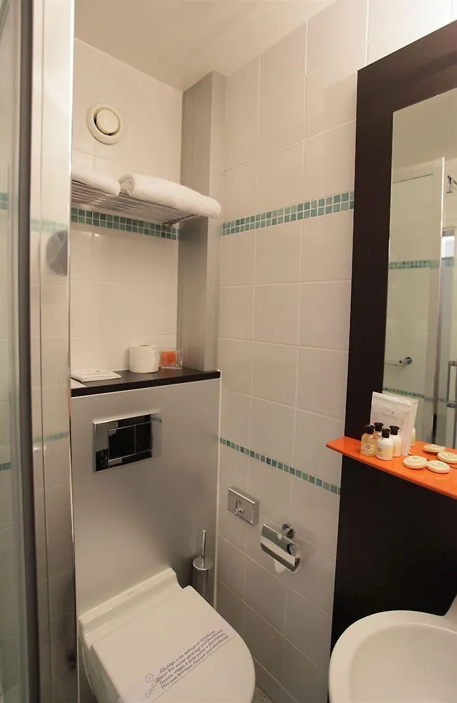 Design Hotel F6 Женева